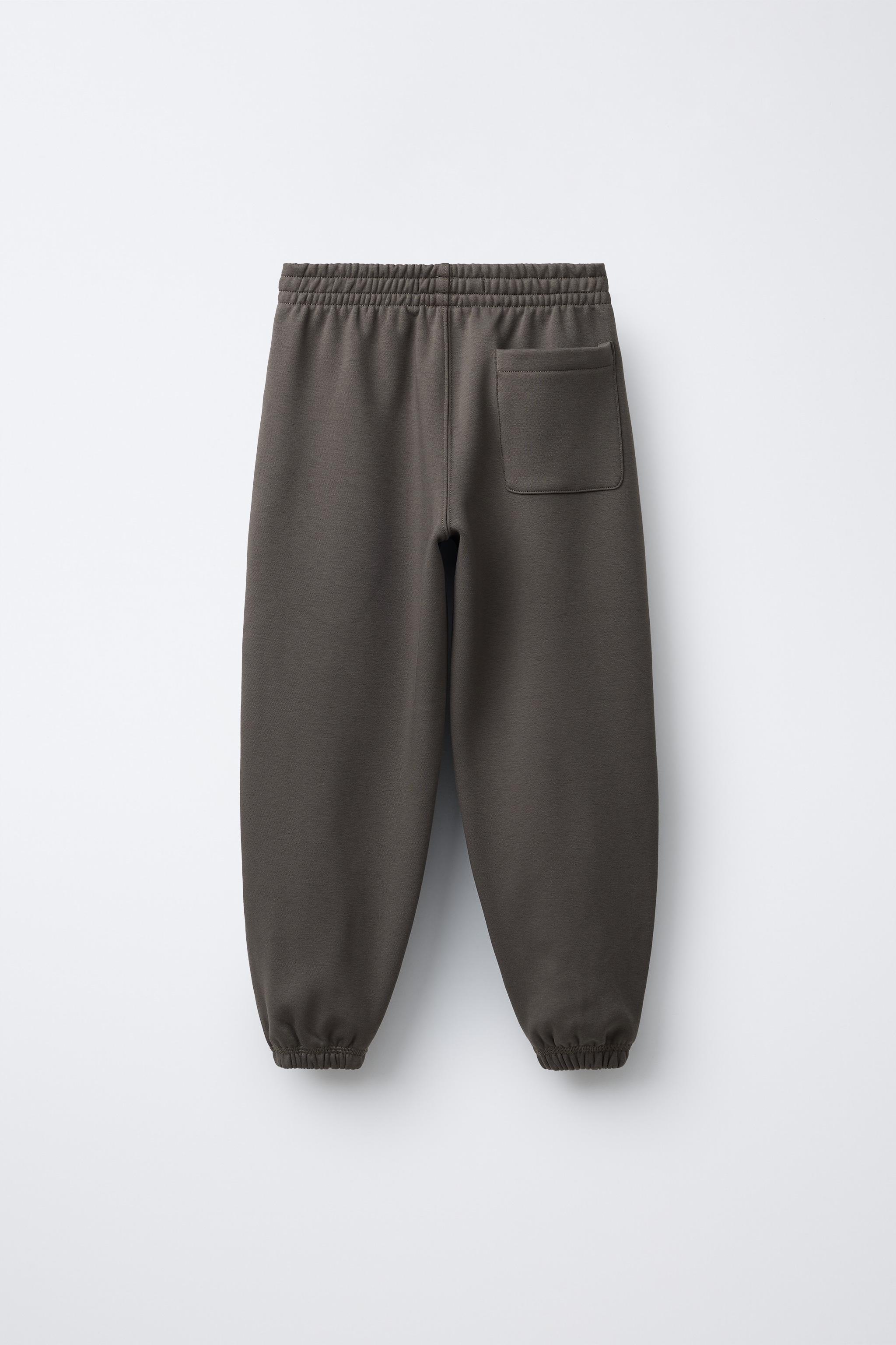 PANTALON EN MOLLETON BALLON À INSCRIPTION